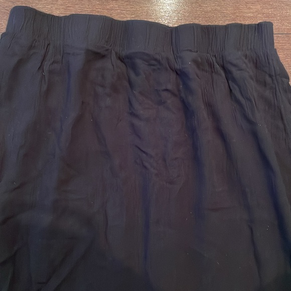 Long black skirt - Picture 2 of 6